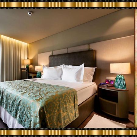 Hotel Jaguar Oporto - Airport To Hotel And City Center And Vice-Versa Is A Free And Continuous Shuttle Service From 7Am To 8Pm Esterno foto